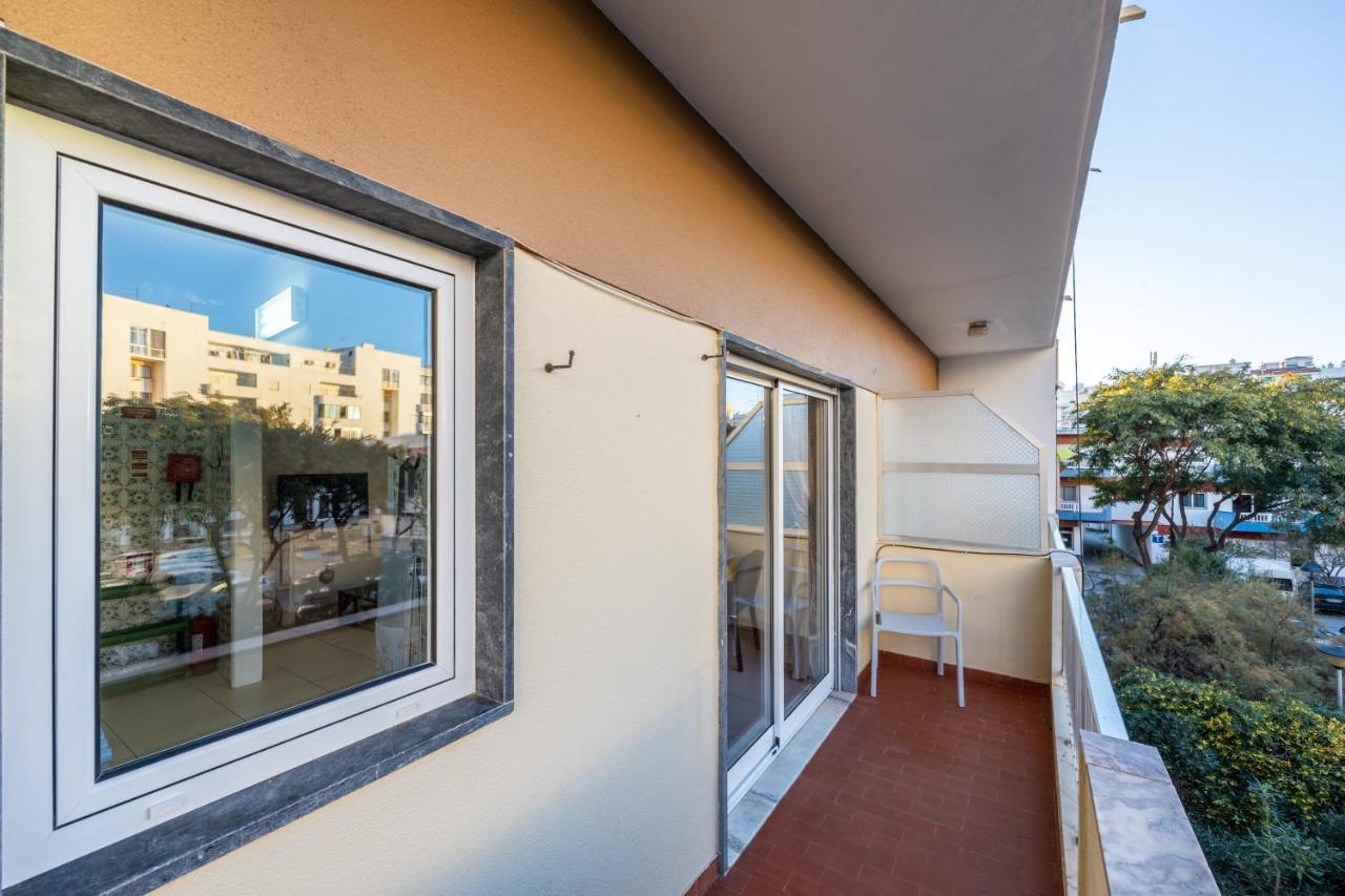 Casa De Pardal Apartment Quarteira Luaran gambar